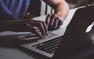 中国足球职业联赛完善赛事突发状况应对机制，中国足球职业联赛正式开始